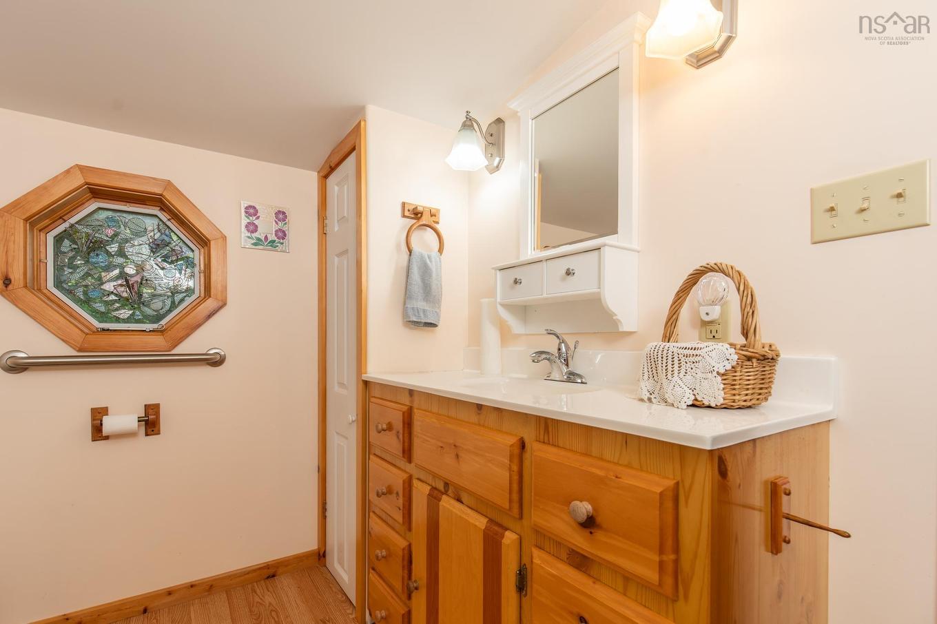390-406 Highway 308, Morris Island, NS - Indoor Photo Showing Bathroom