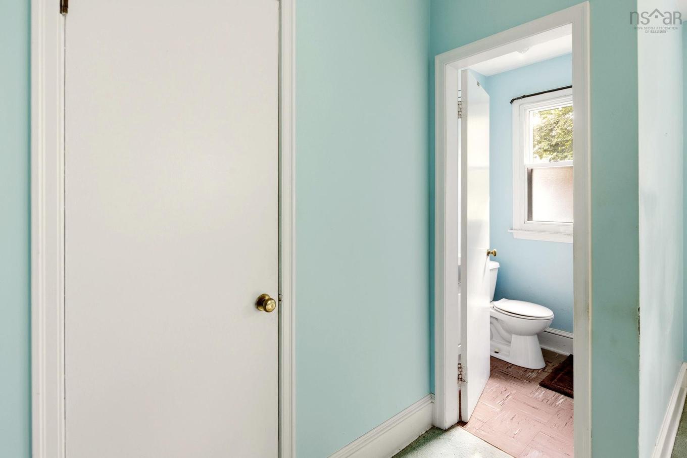 828 Bridges Street, Halifax, NS - Indoor Photo Showing Bathroom