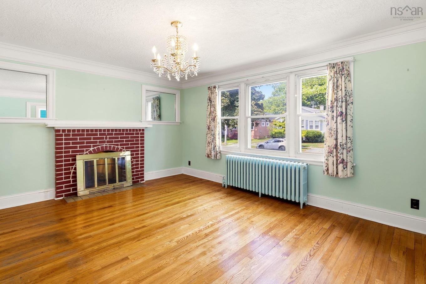 828 Bridges Street, Halifax, NS - Indoor Photo Showing Living Room With Fireplace