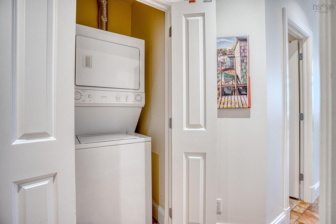 701 1550 Dresden Row, Halifax, NS - Indoor Photo Showing Laundry Room
