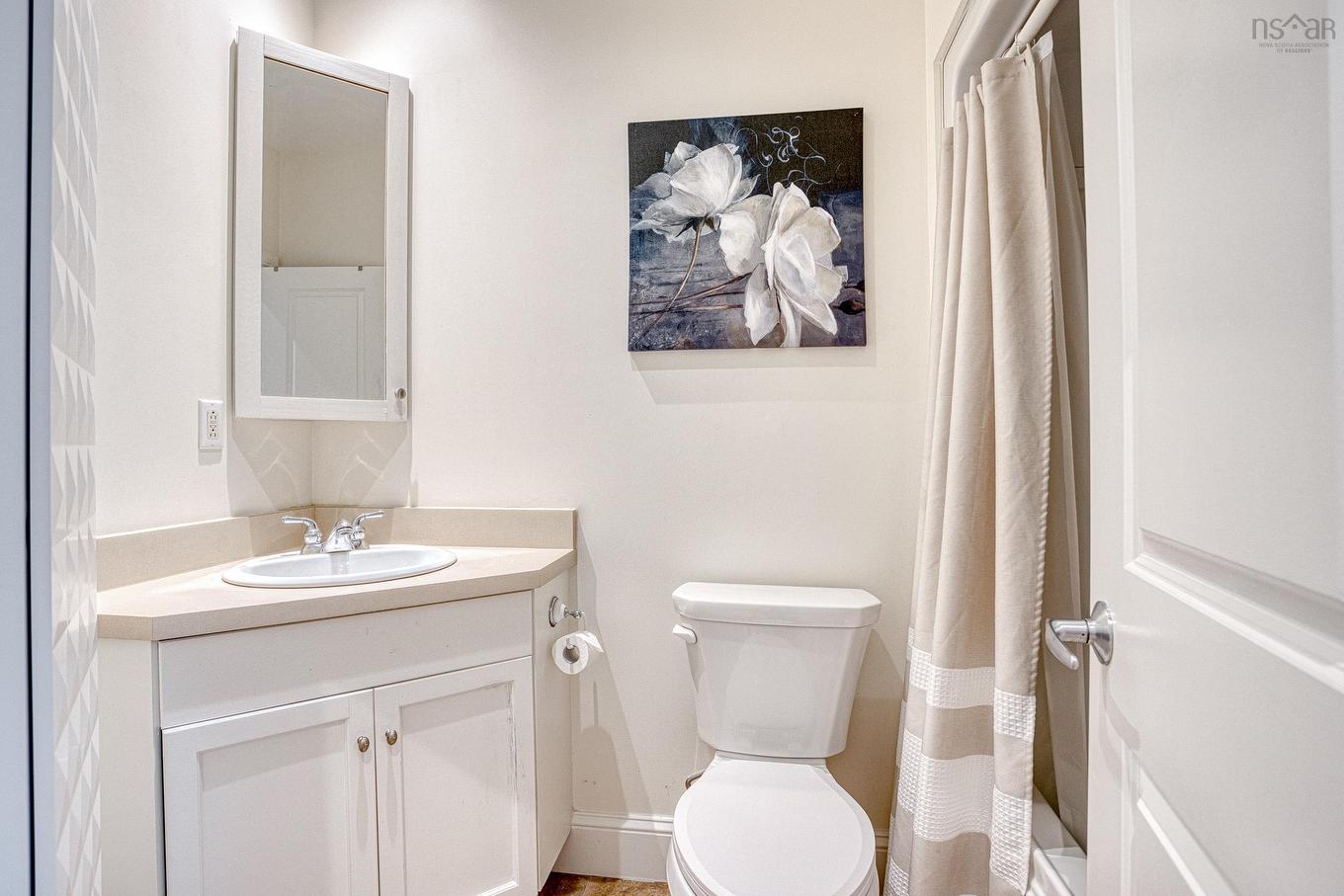 701 1550 Dresden Row, Halifax, NS - Indoor Photo Showing Bathroom