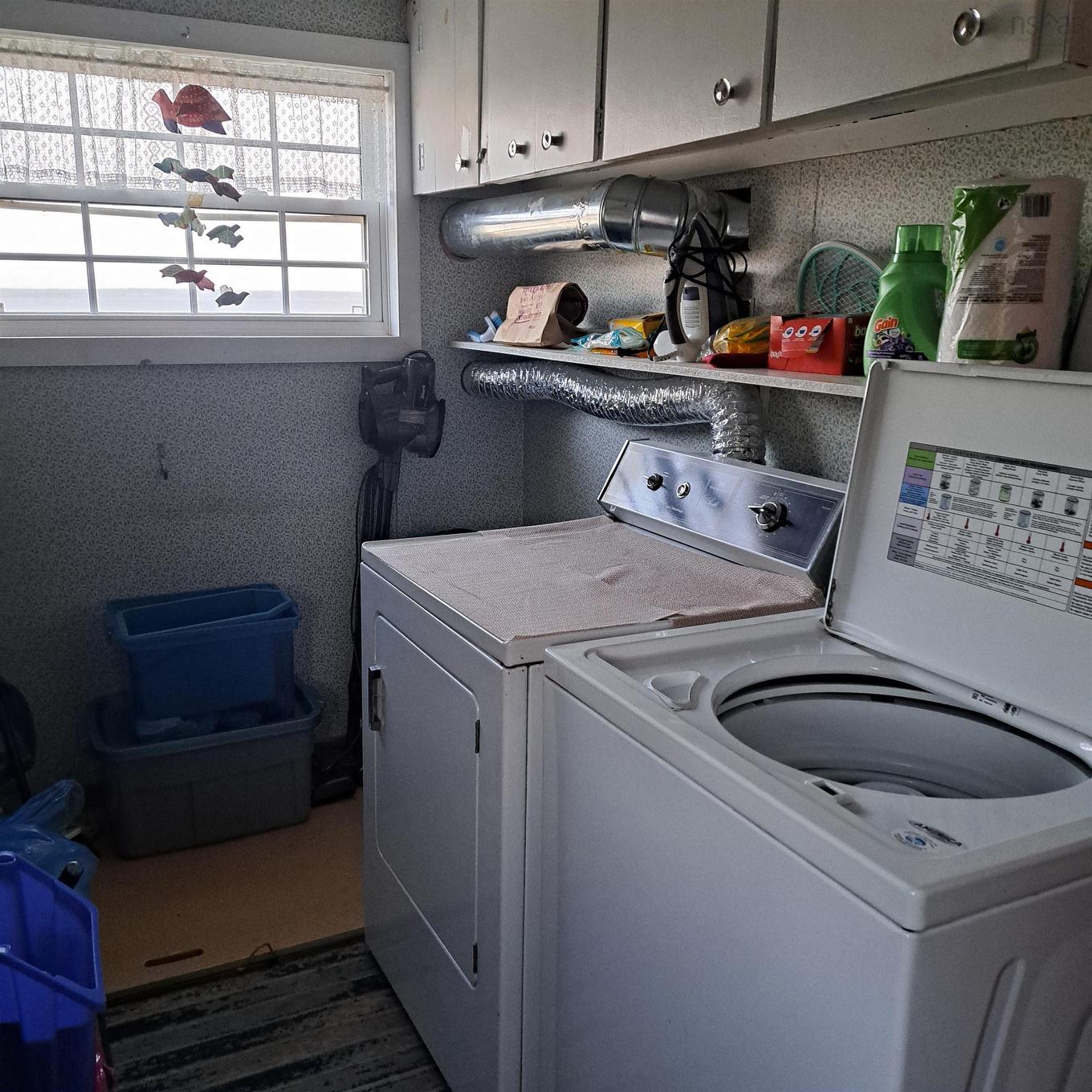 4540 Highway 2, Upper Economy, NS - Indoor Photo Showing Laundry Room
