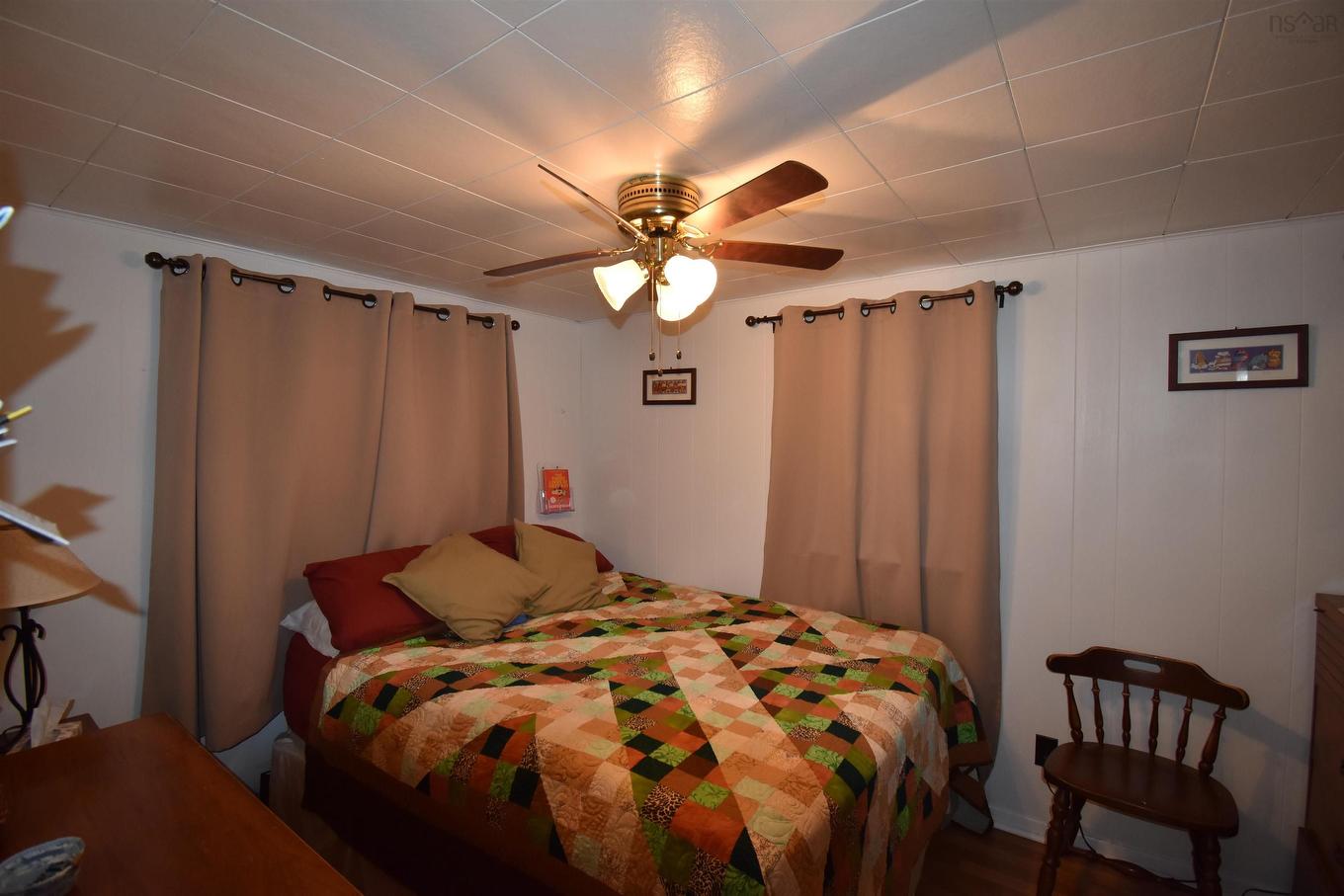4540 Highway 2, Upper Economy, NS - Indoor Photo Showing Bedroom