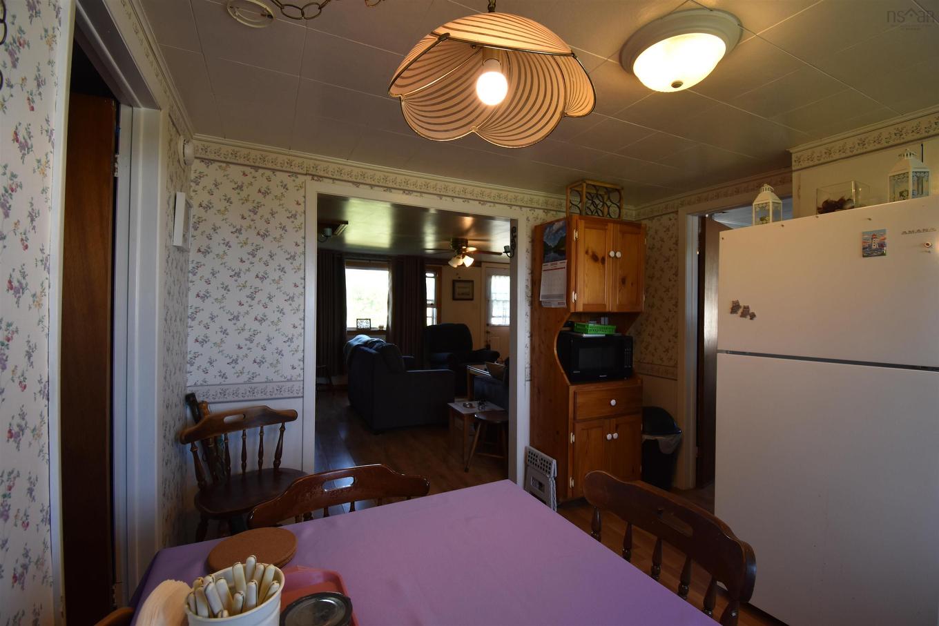 4540 Highway 2, Upper Economy, NS - Indoor Photo Showing Dining Room