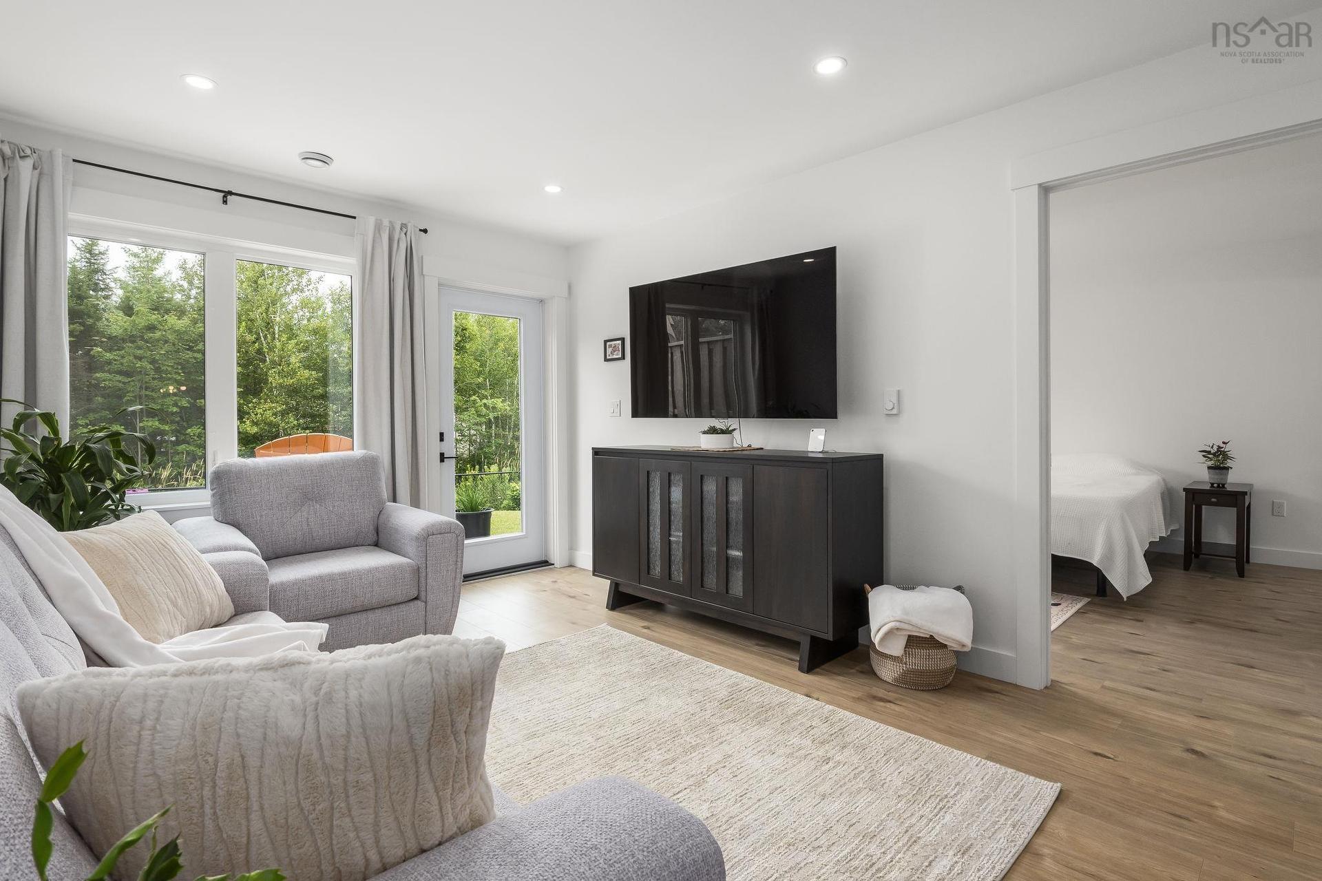 18 Jessome Avenue, Lantz, NS - Indoor Photo Showing Living Room