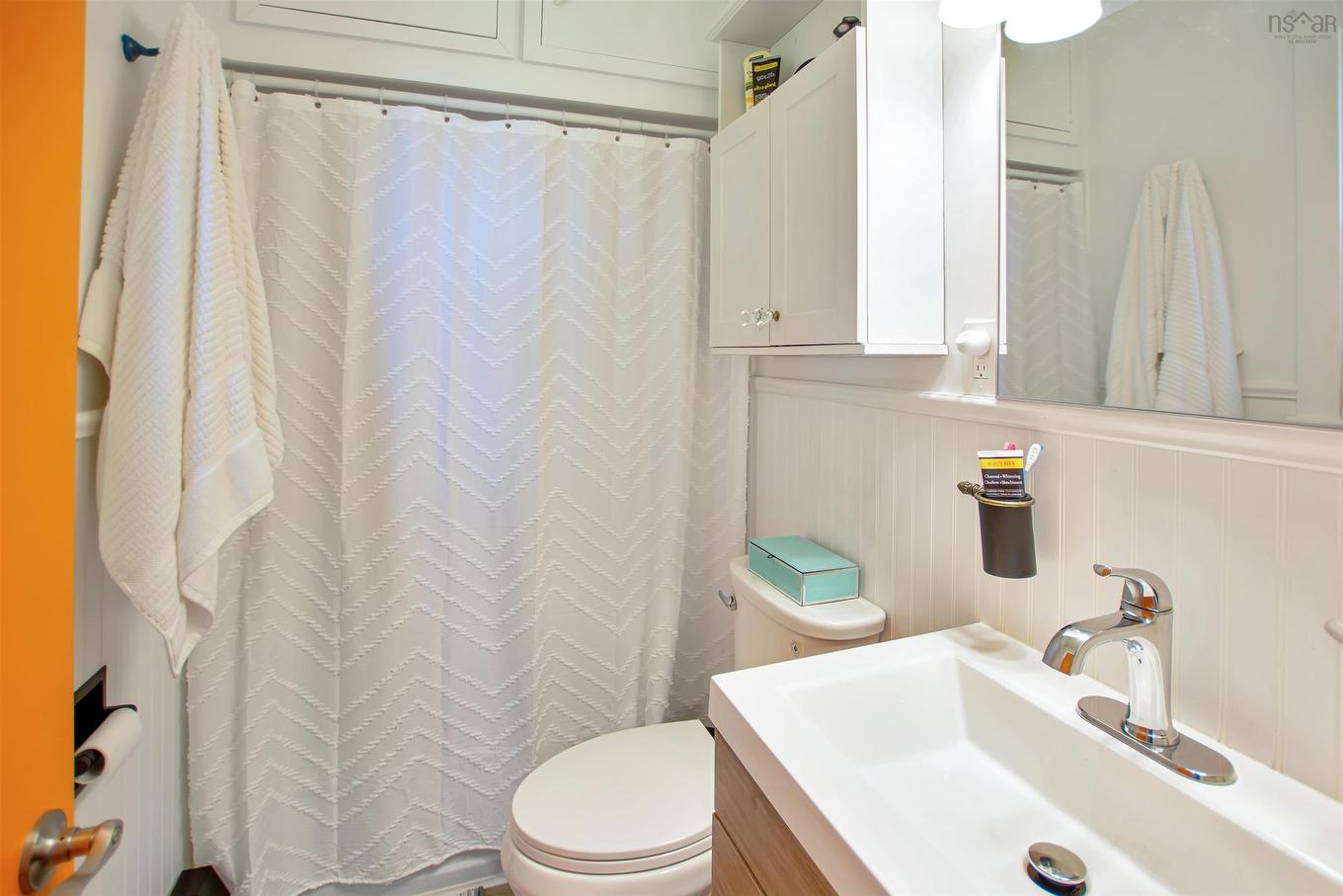 21 Sams Road, West Pubnico, NS - Indoor Photo Showing Bathroom