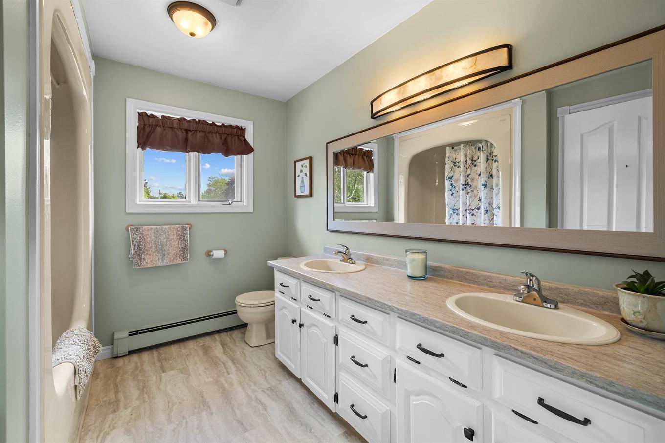 9 Ash Drive, Charlottetown, PE - Indoor Photo Showing Bathroom