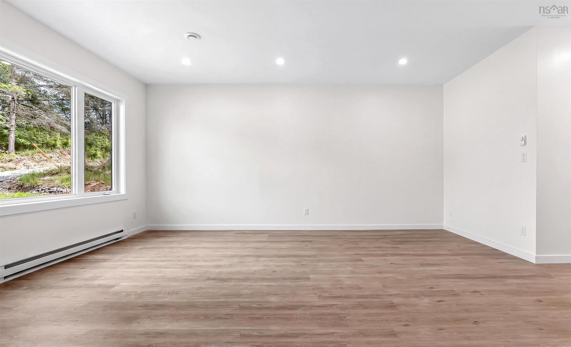 54 Heckman Avenue, Bridgewater, NS - Indoor Photo Showing Other Room