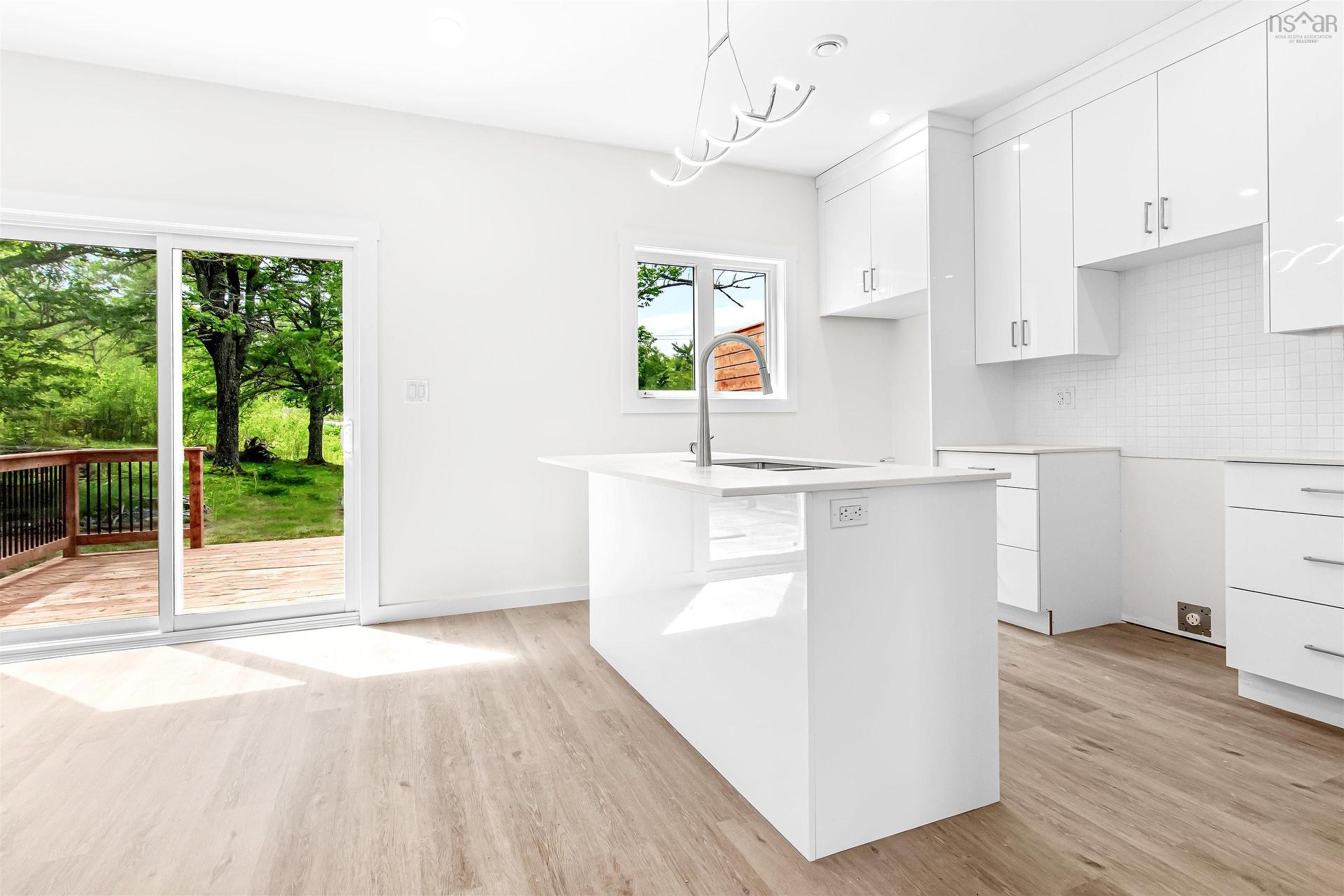 54 Heckman Avenue, Bridgewater, NS - Indoor Photo Showing Kitchen