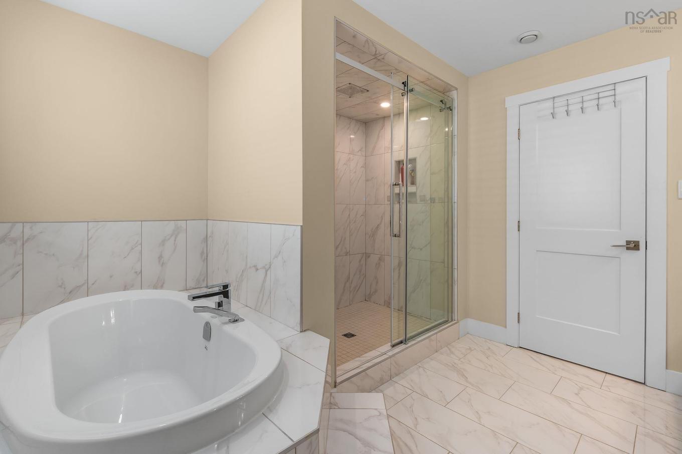 382 Starboard Drive, Halifax, NS - Indoor Photo Showing Bathroom