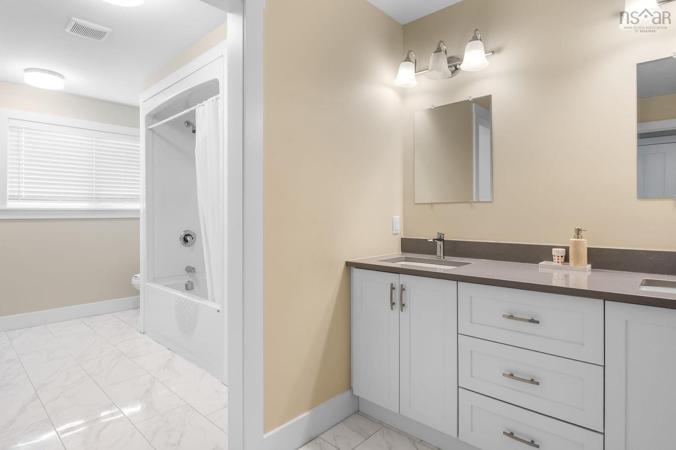 382 Starboard Drive, Halifax, NS - Indoor Photo Showing Bathroom