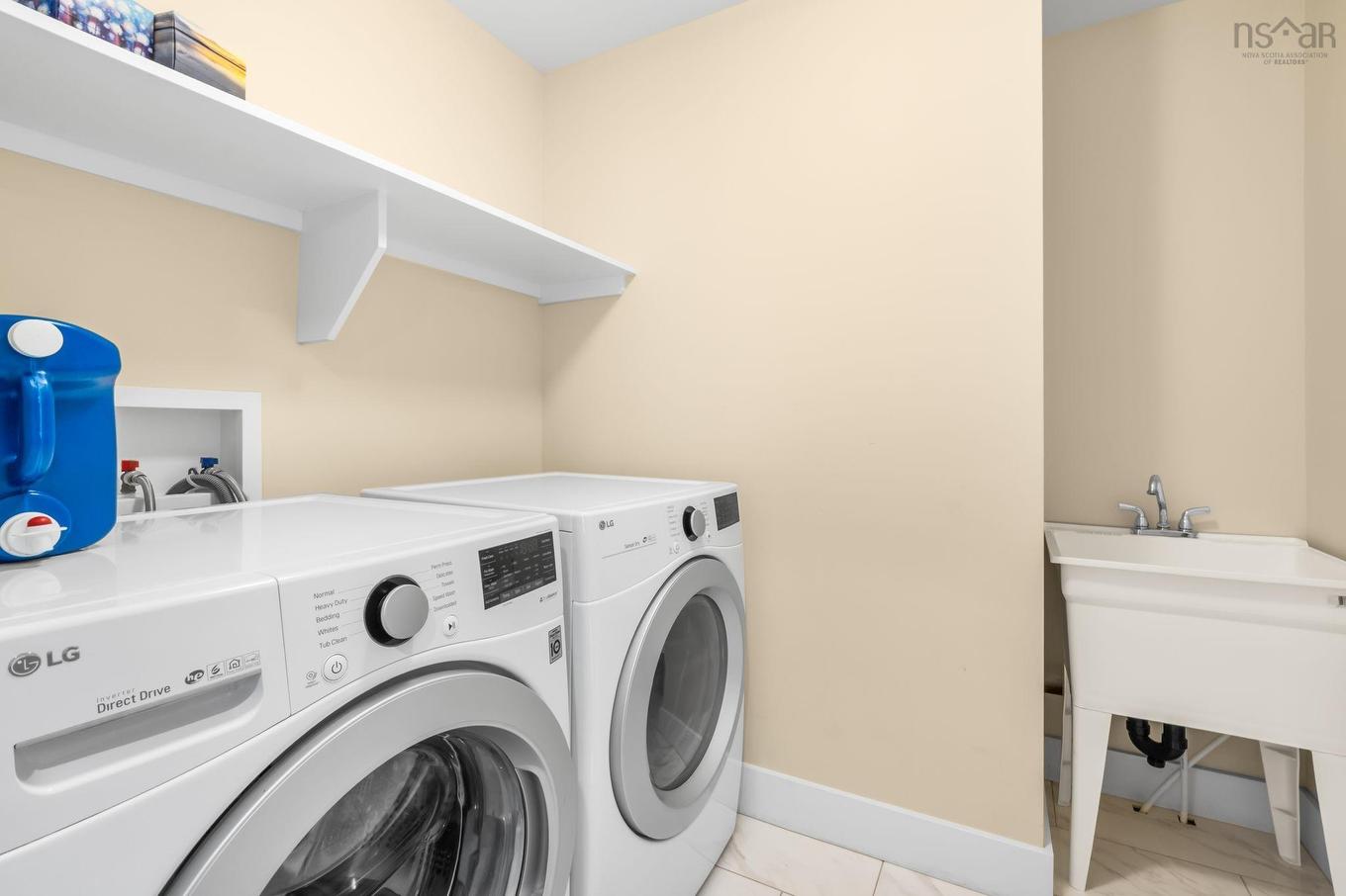 382 Starboard Drive, Halifax, NS - Indoor Photo Showing Laundry Room