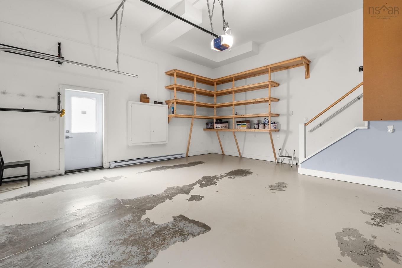 382 Starboard Drive, Halifax, NS - Indoor Photo Showing Garage