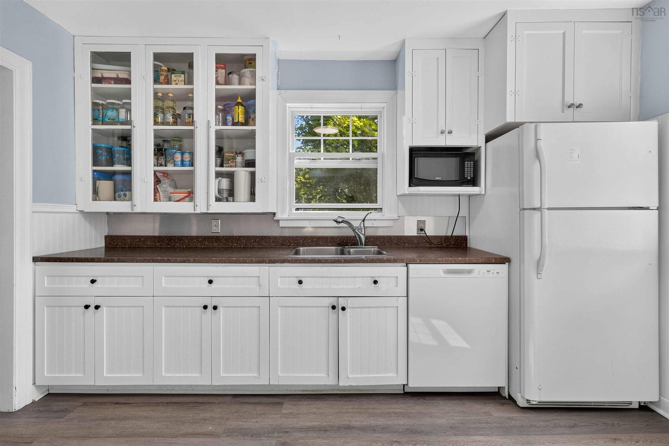 107 Herring Cove Road, Halifax, NS - Indoor Photo Showing Kitchen With Double Sink