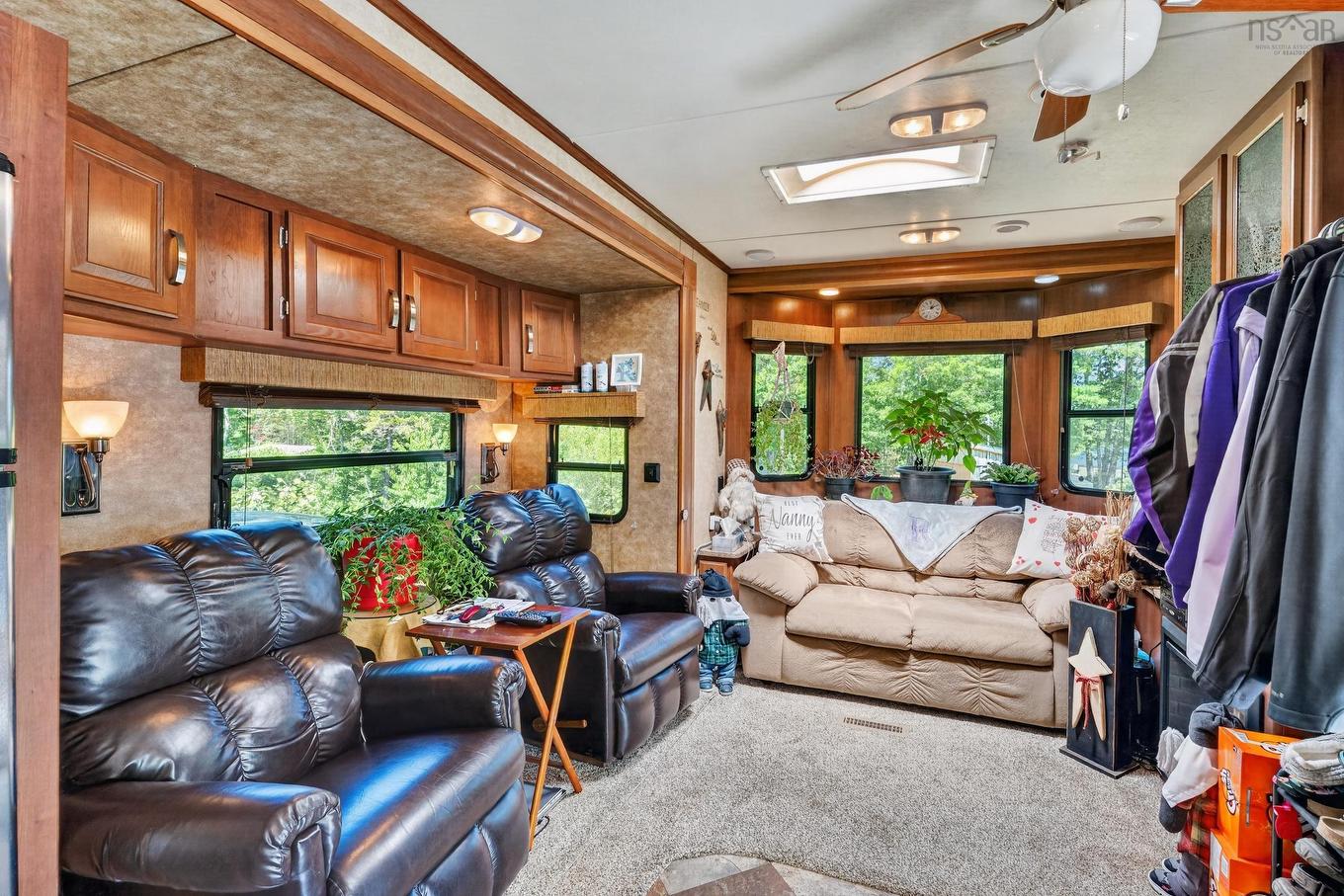 33 Acorn Lane, Lake La Rose, NS - Indoor Photo Showing Living Room