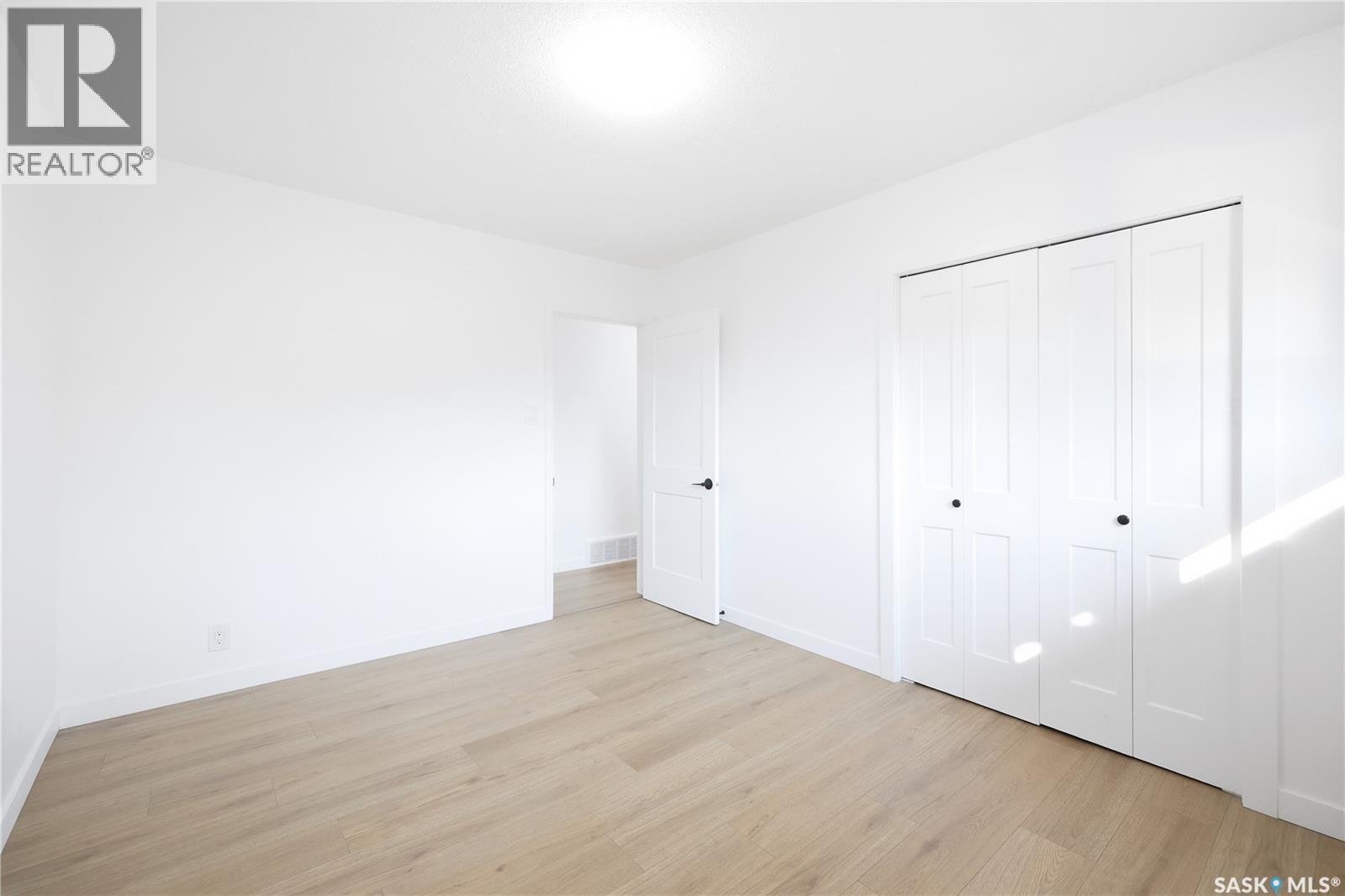 34 Ottawa Place, Regina, SK - Indoor Photo Showing Other Room