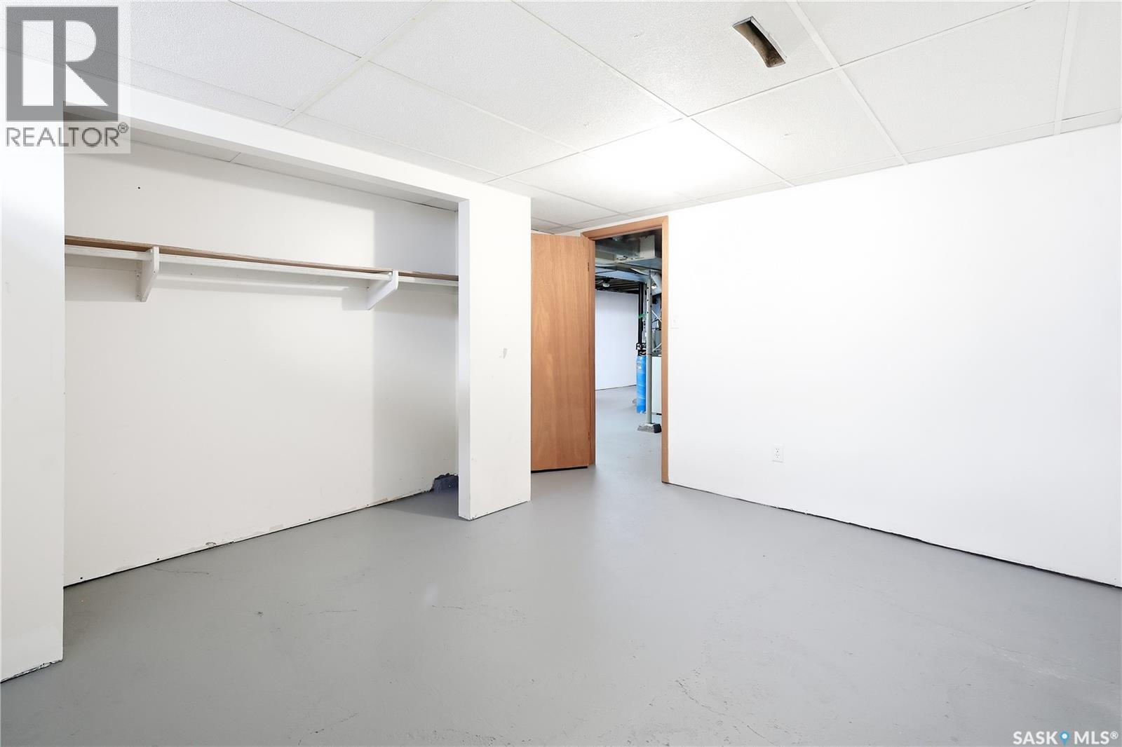 34 Ottawa Place, Regina, SK - Indoor Photo Showing Other Room