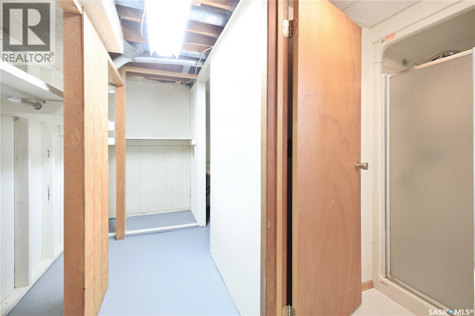 34 Ottawa Place, Regina, SK - Indoor