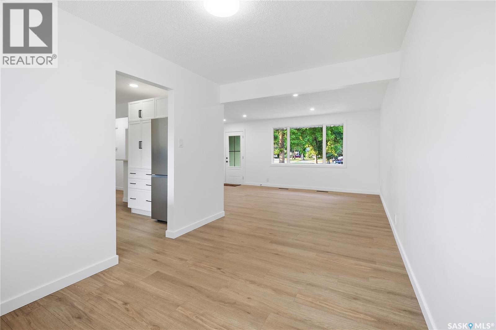34 Ottawa Place, Regina, SK - Indoor Photo Showing Other Room