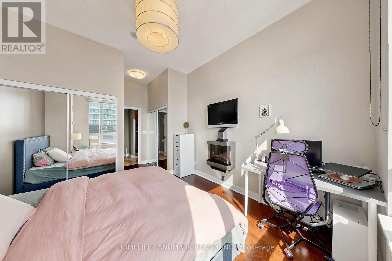 3508 - 80 Absolute Avenue, Mississauga, ON - Indoor Photo Showing Bedroom