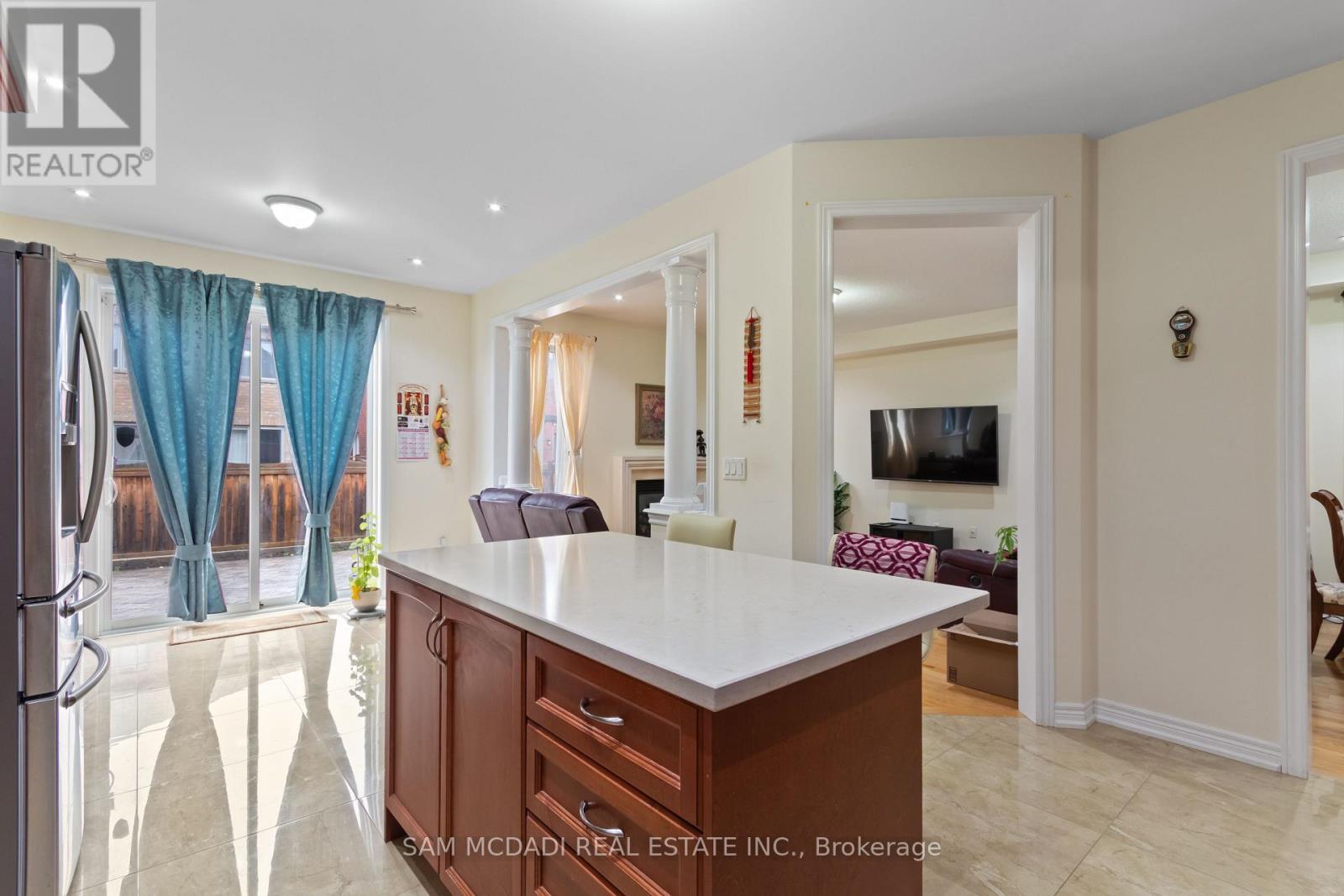80 Durango Drive, Brampton, ON - Indoor