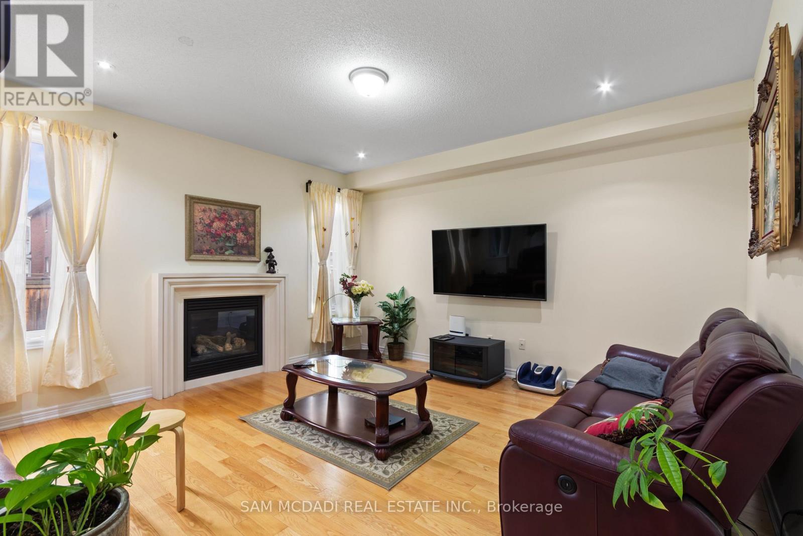 80 Durango Drive, Brampton, ON - Indoor Photo Showing Living Room With Fireplace