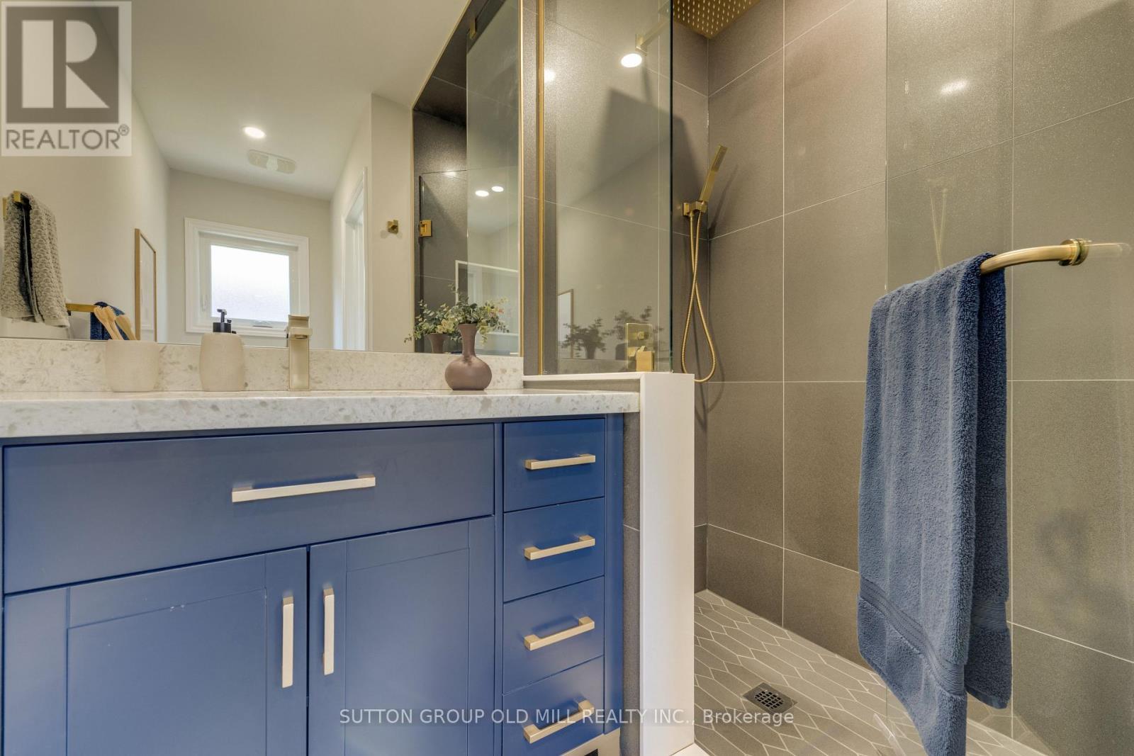 Ground floor 3-piece washroom - 85 Bonnyview Drive, Toronto, ON - Indoor Photo Showing Bathroom