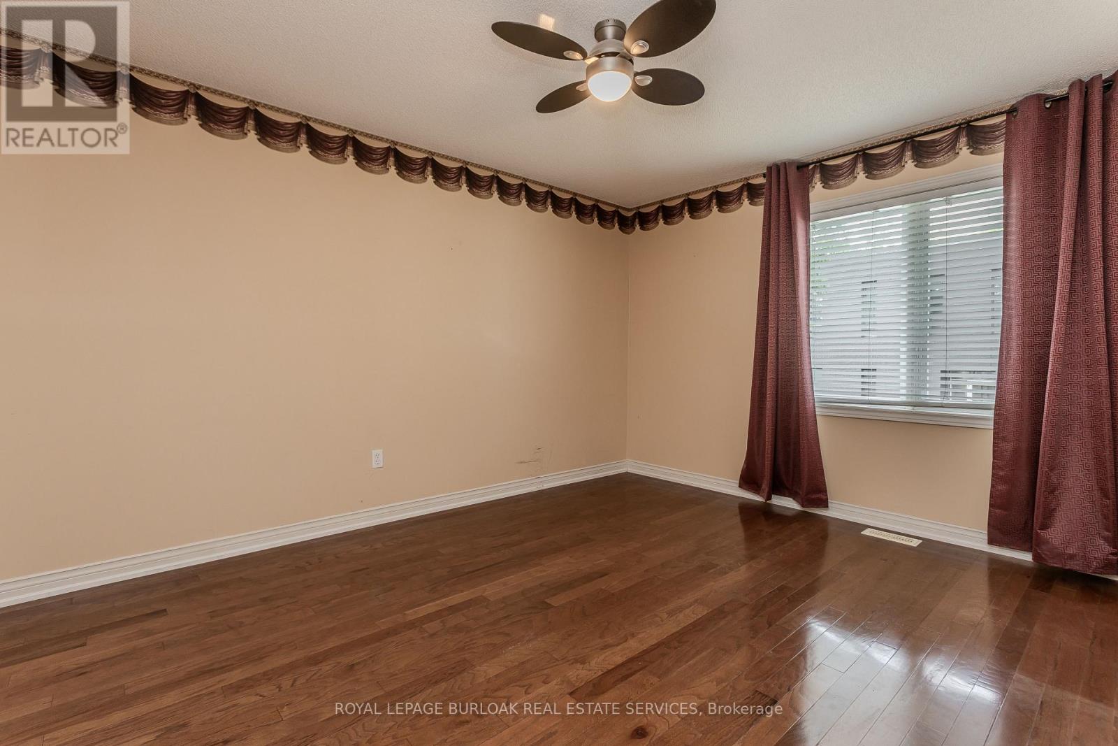 2010 Grovetree Lane, Burlington, ON - Indoor Photo Showing Other Room
