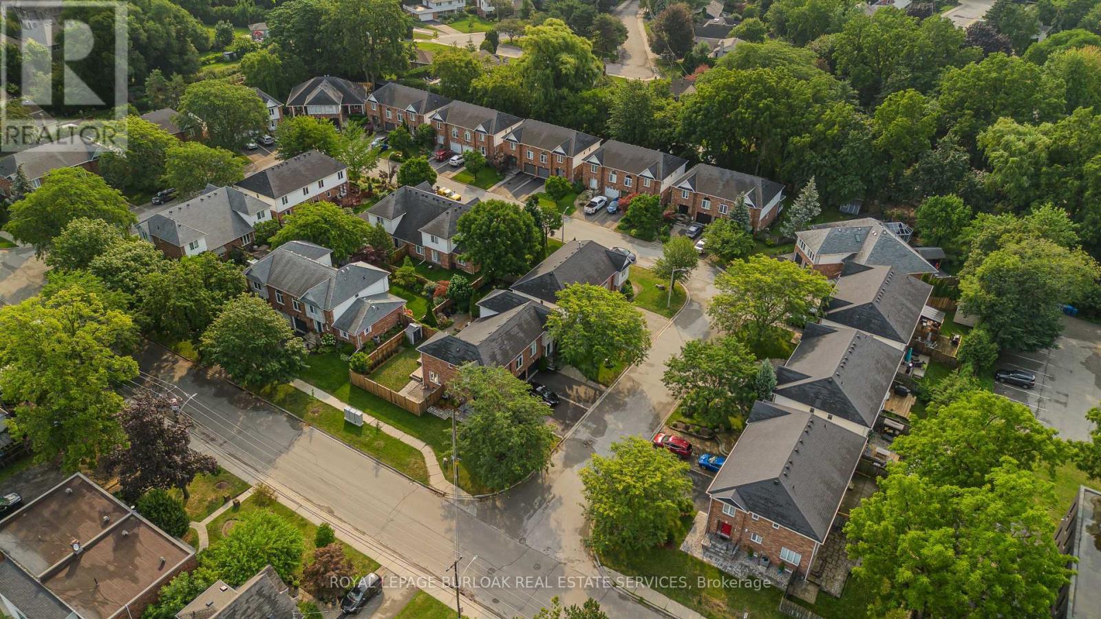 2010 Grovetree Lane, Burlington, ON - Outdoor With View