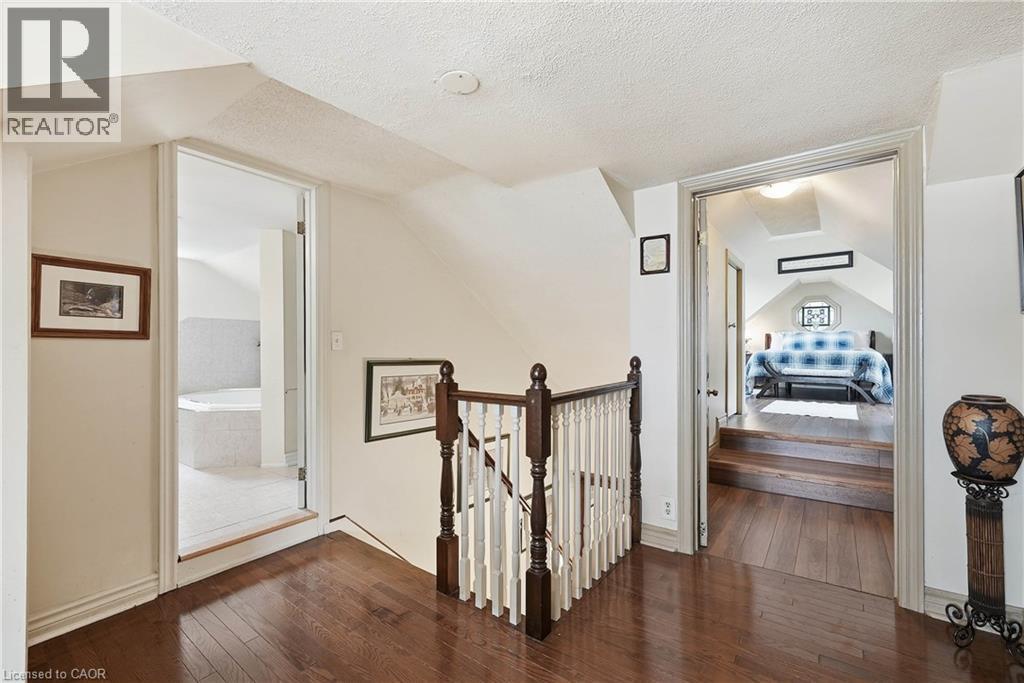 153 Montrose Street N, Cambridge, ON - Indoor Photo Showing Other Room