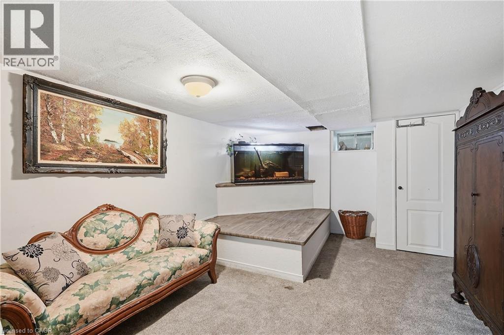 153 Montrose Street N, Cambridge, ON - Indoor Photo Showing Other Room