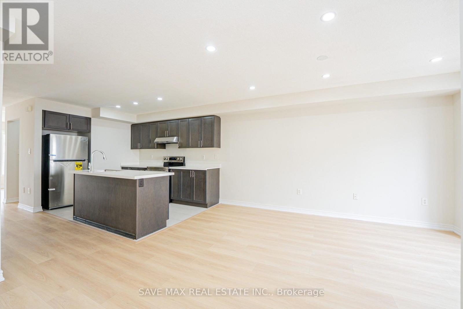 410 Linden Drive, Cambridge, ON - Indoor Photo Showing Kitchen