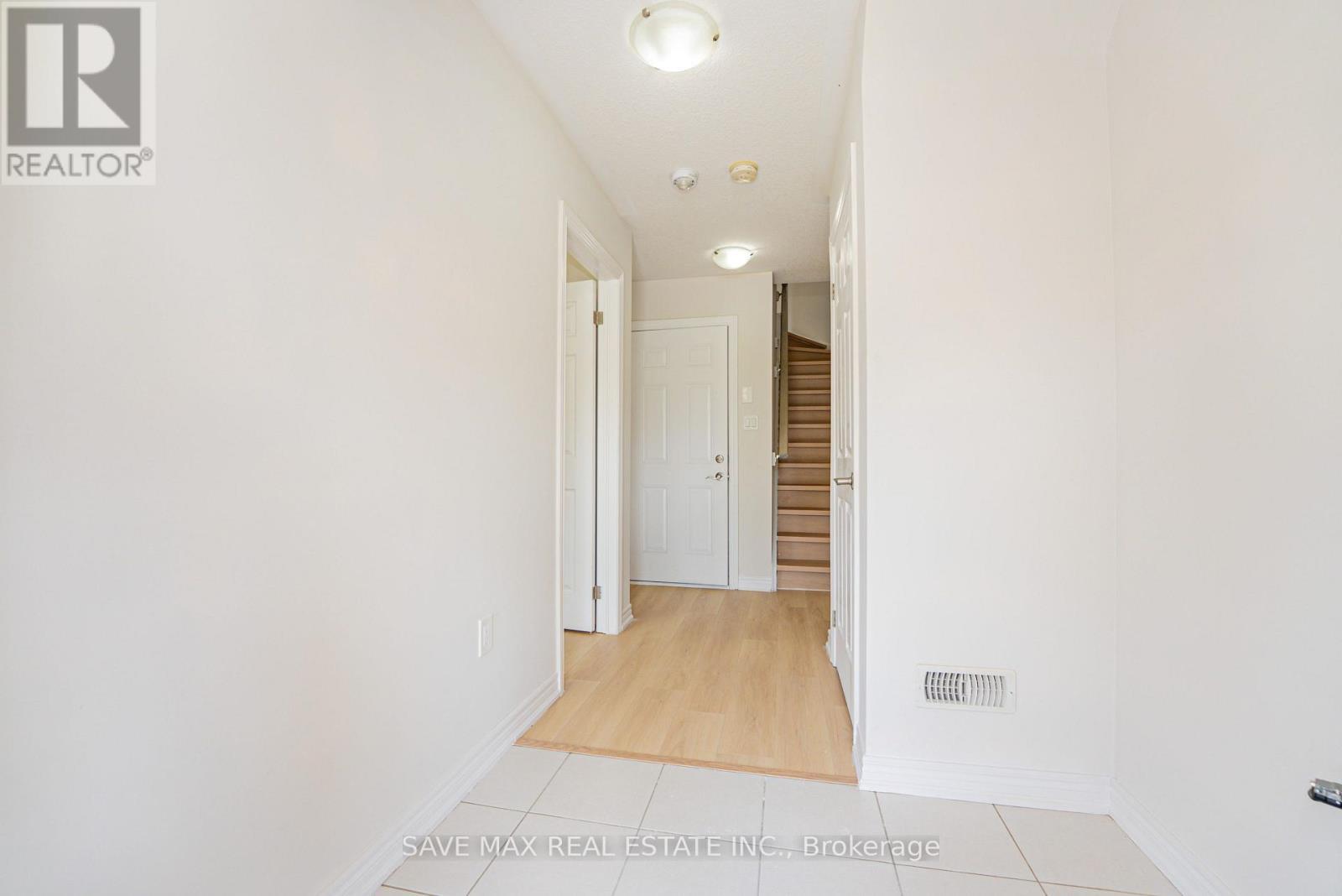 410 Linden Drive, Cambridge, ON - Indoor Photo Showing Other Room