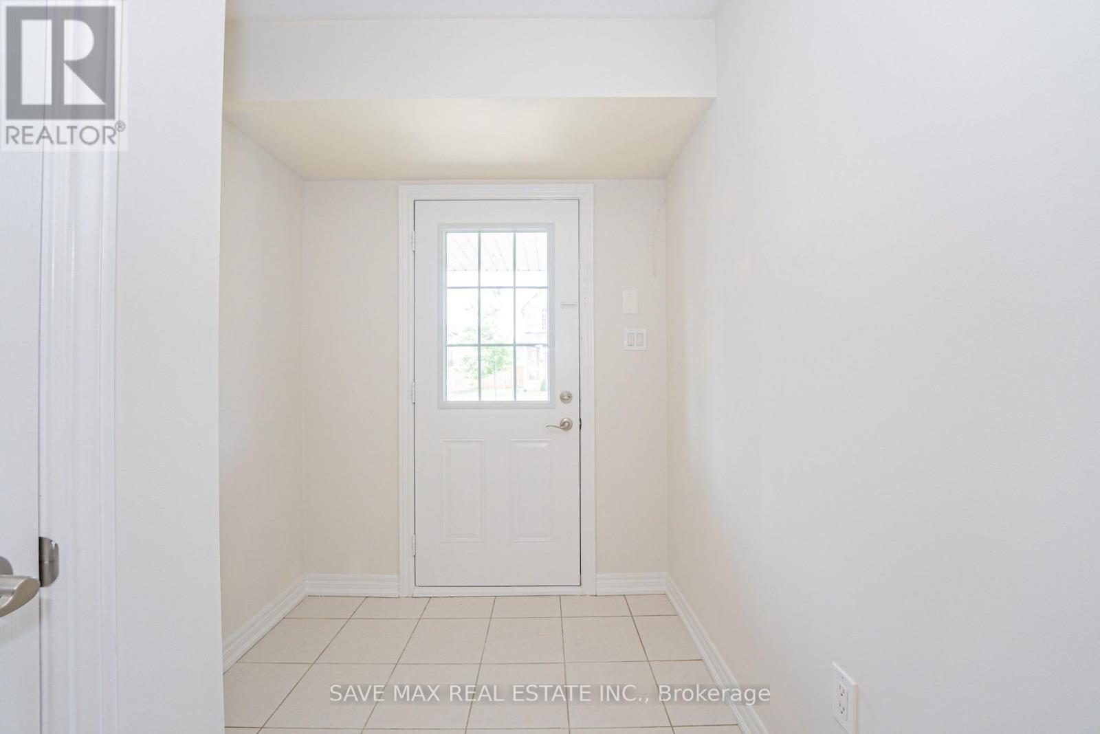 410 Linden Drive, Cambridge, ON - Indoor Photo Showing Other Room