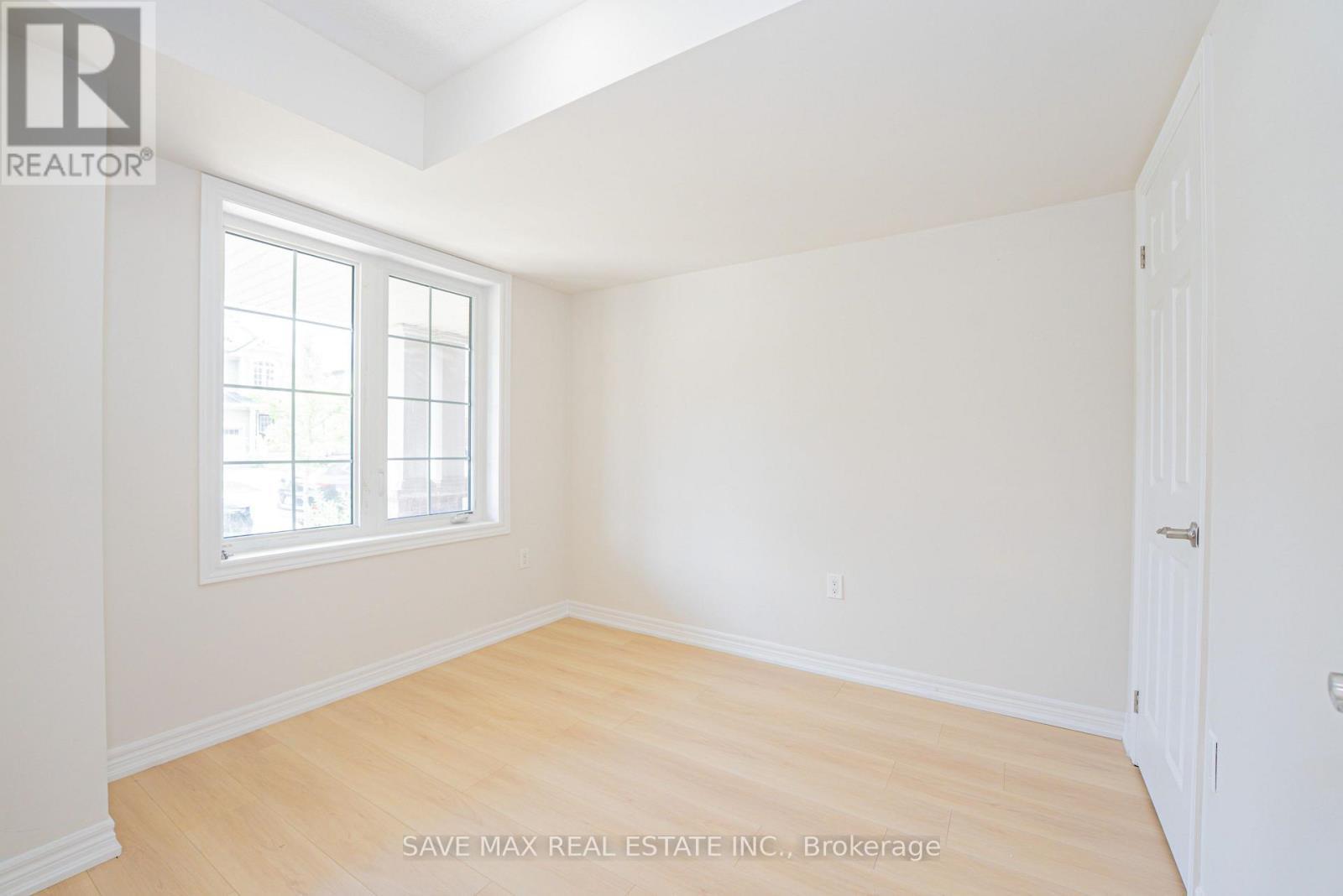 410 Linden Drive, Cambridge, ON - Indoor Photo Showing Other Room