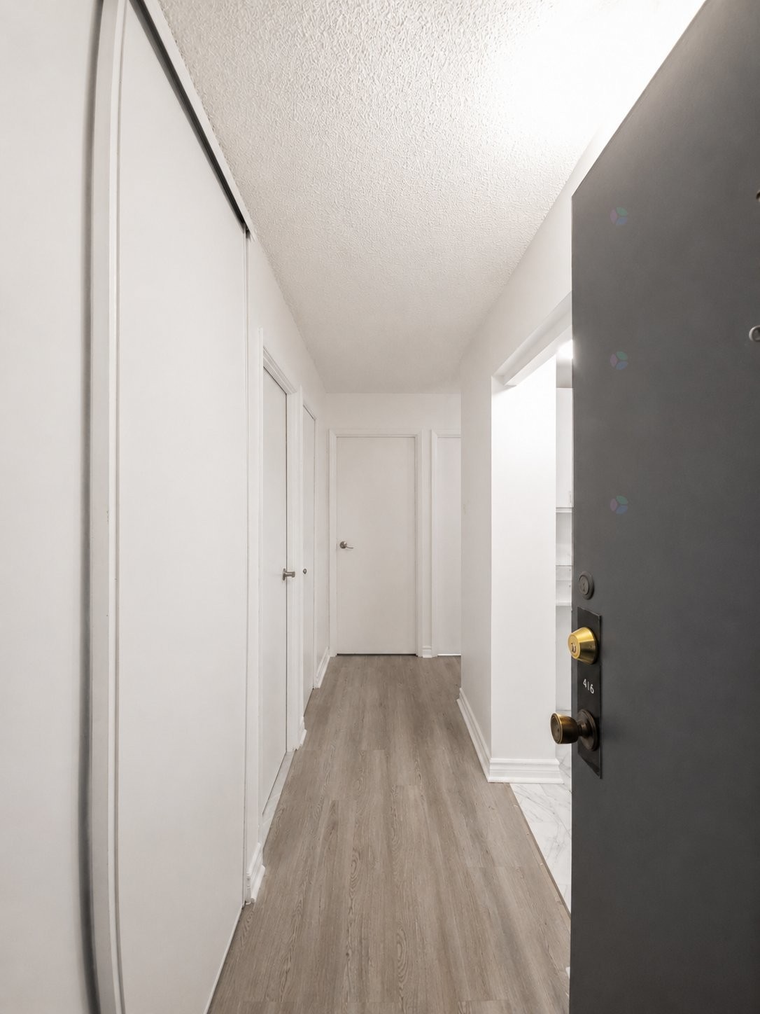Mud Room - 320-453 Rue Darontal, Boucherville, QC - Indoor Photo Showing Other Room