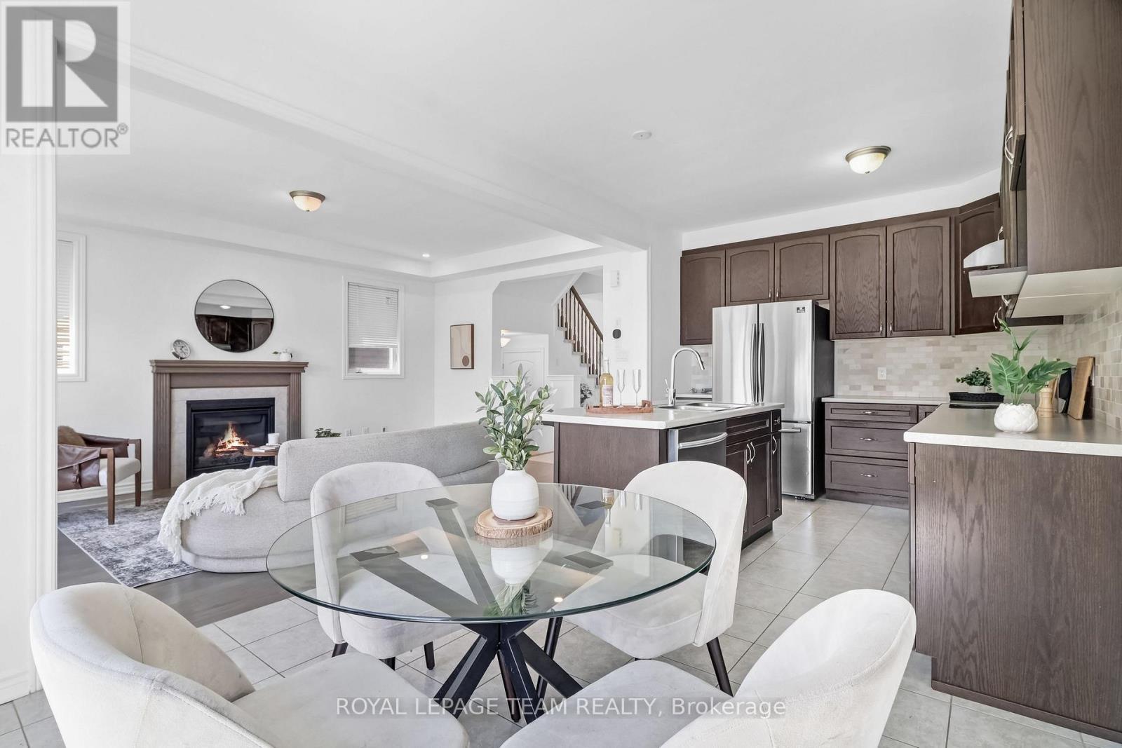 4852 Abbott Street E, Ottawa, ON - Indoor Photo Showing Dining Room