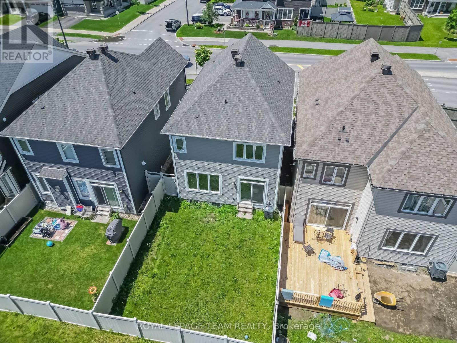4852 Abbott Street E, Ottawa, ON - Outdoor
