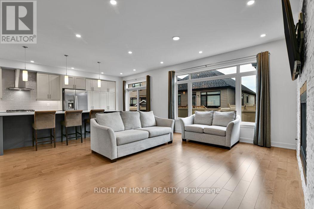 32 Edenbridge Court, Ottawa, ON - Indoor