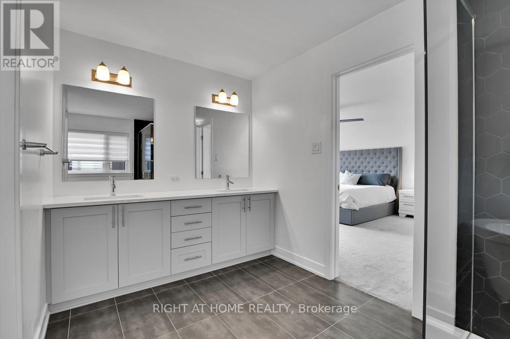 32 Edenbridge Court, Ottawa, ON - Indoor Photo Showing Bathroom