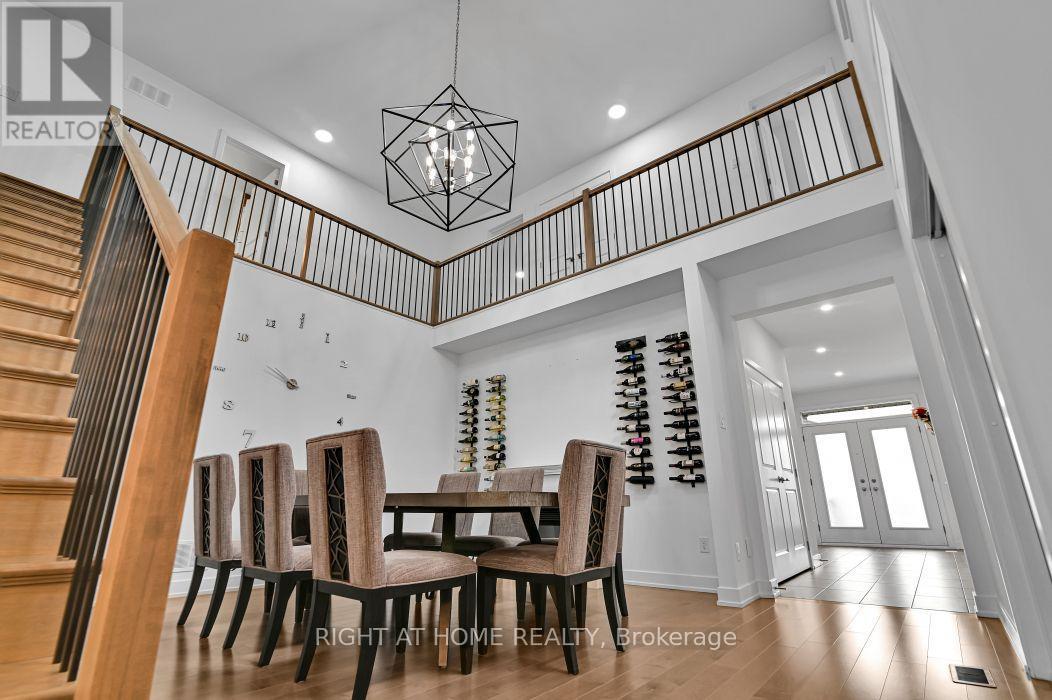 32 Edenbridge Court, Ottawa, ON - Indoor Photo Showing Dining Room