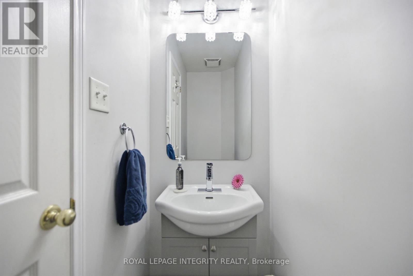 1165 Klondike Road, Ottawa, ON - Indoor Photo Showing Bathroom