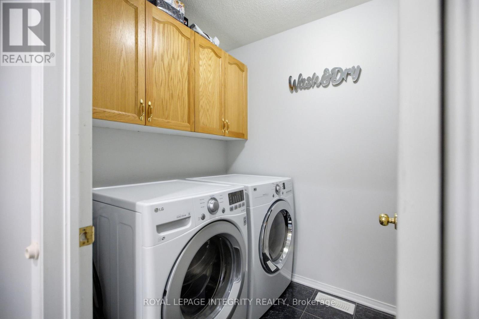 1165 Klondike Road, Ottawa, ON - Indoor Photo Showing Laundry Room