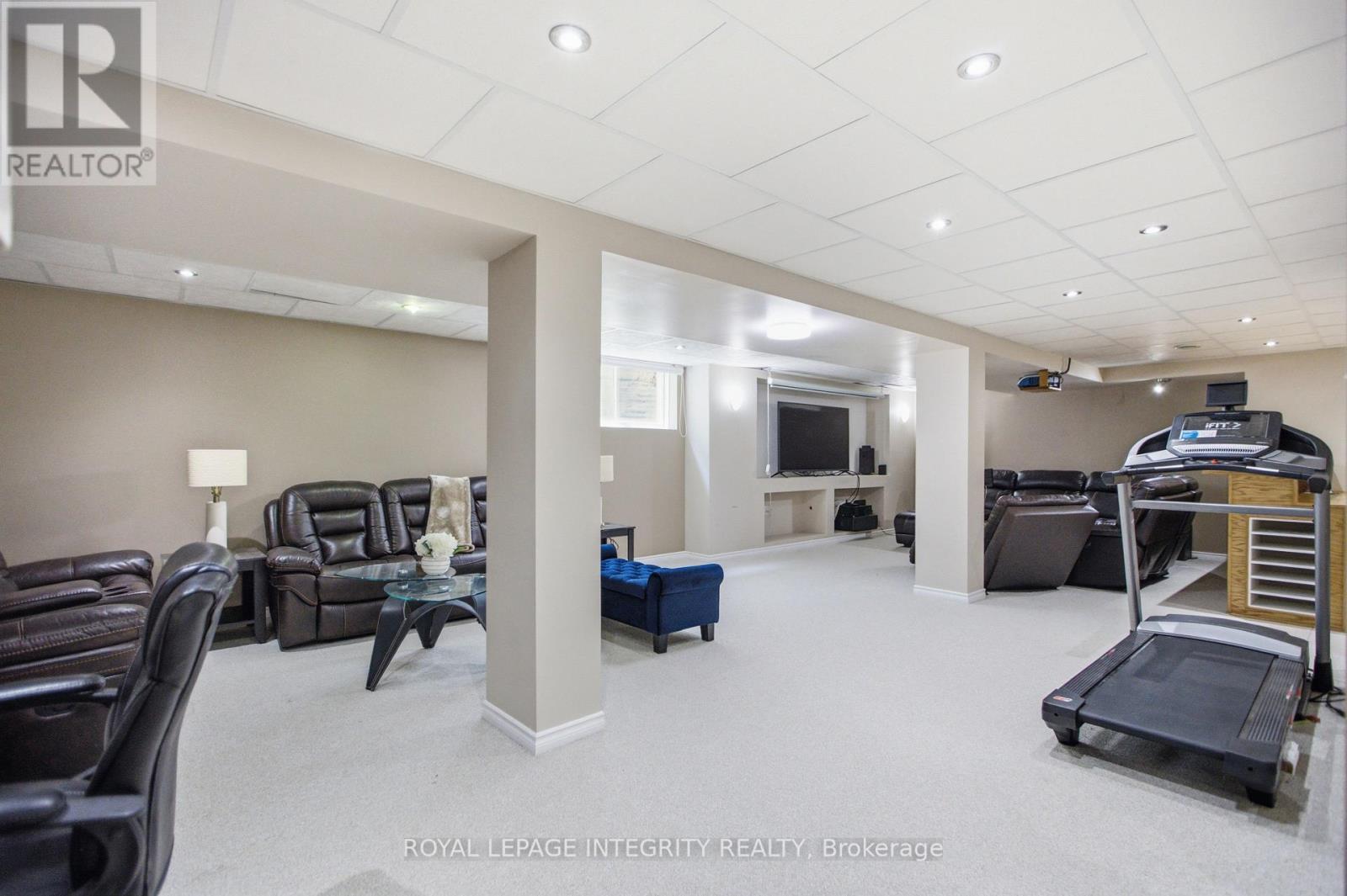 1165 Klondike Road, Ottawa, ON - Indoor