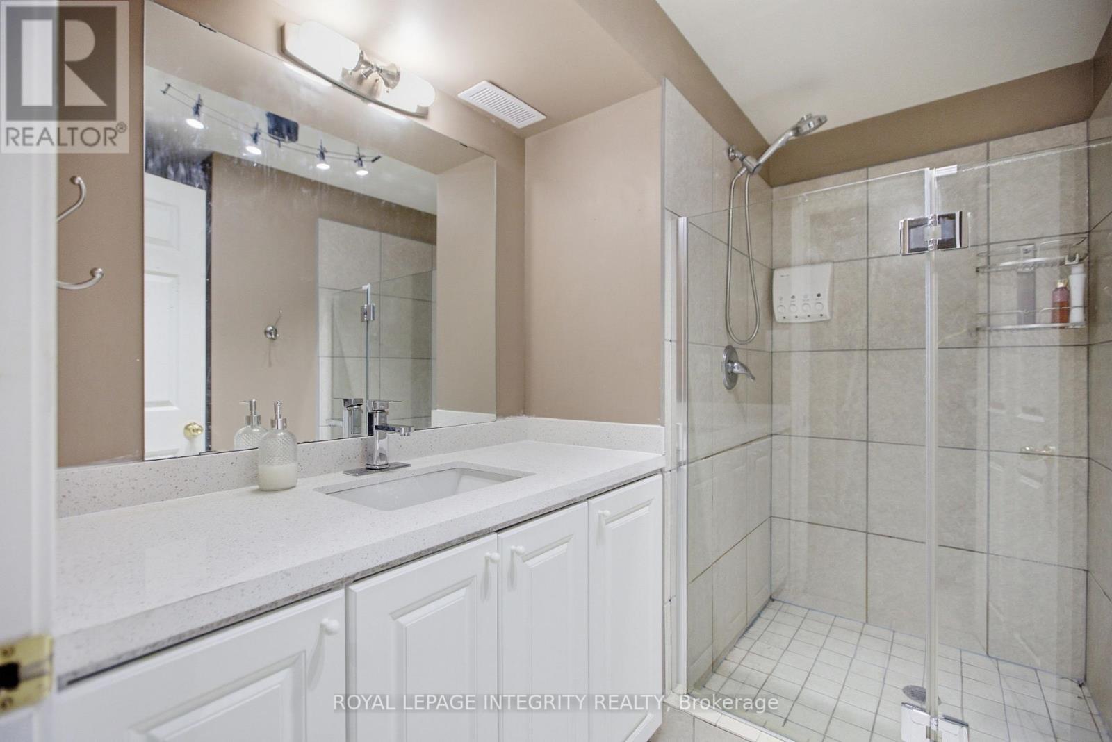 1165 Klondike Road, Ottawa, ON - Indoor Photo Showing Bathroom
