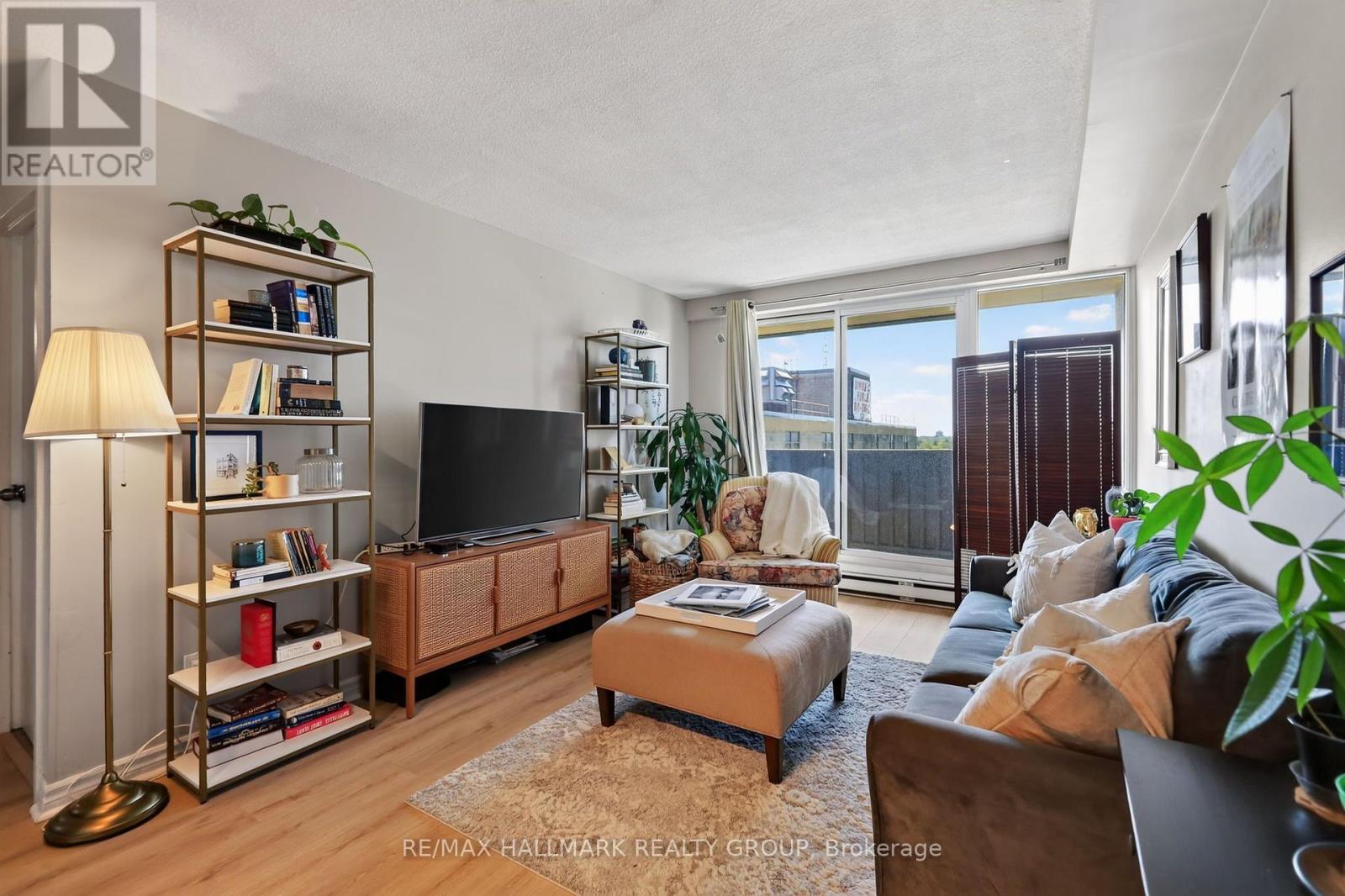 703 - 1380 Prince Of Wales Drive, Ottawa, ON - Indoor Photo Showing Living Room