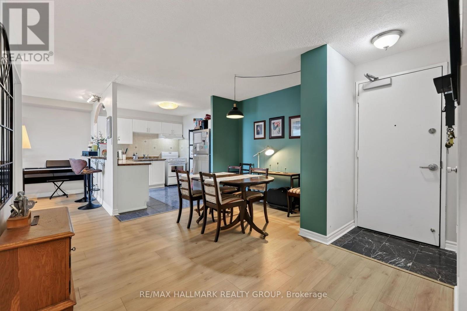 703 - 1380 Prince Of Wales Drive, Ottawa, ON - Indoor Photo Showing Dining Room