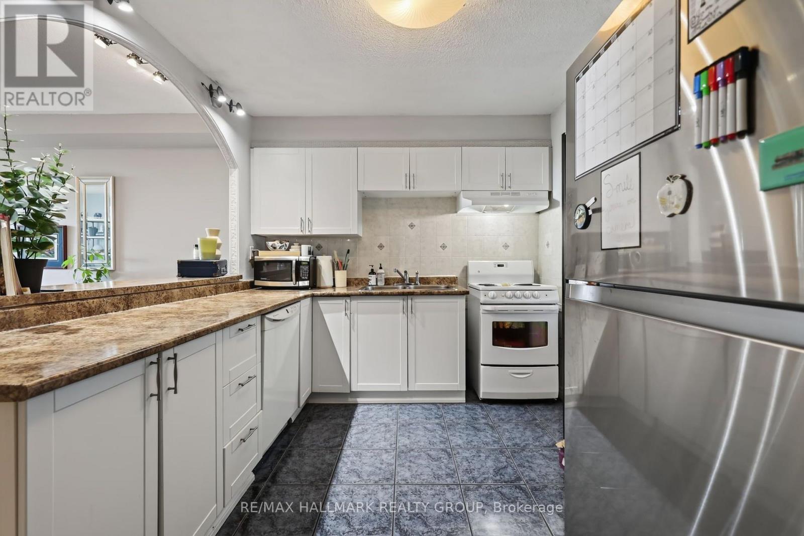 703 - 1380 Prince Of Wales Drive, Ottawa, ON - Indoor Photo Showing Kitchen