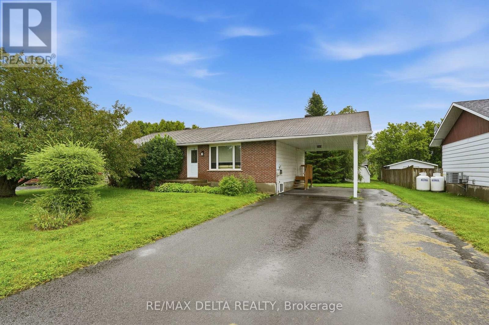 120 Caledonia Road, The Nation, ON - Outdoor