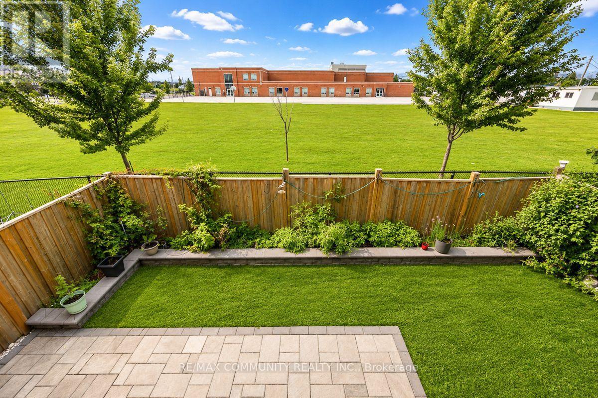 58 Clamerten Road, Whitchurch-Stouffville, ON - Outdoor With Backyard